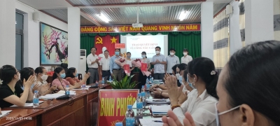 Sở Tư pháp tỉnh Bình Phước công bố và trao quyết định về công tác cán bộ